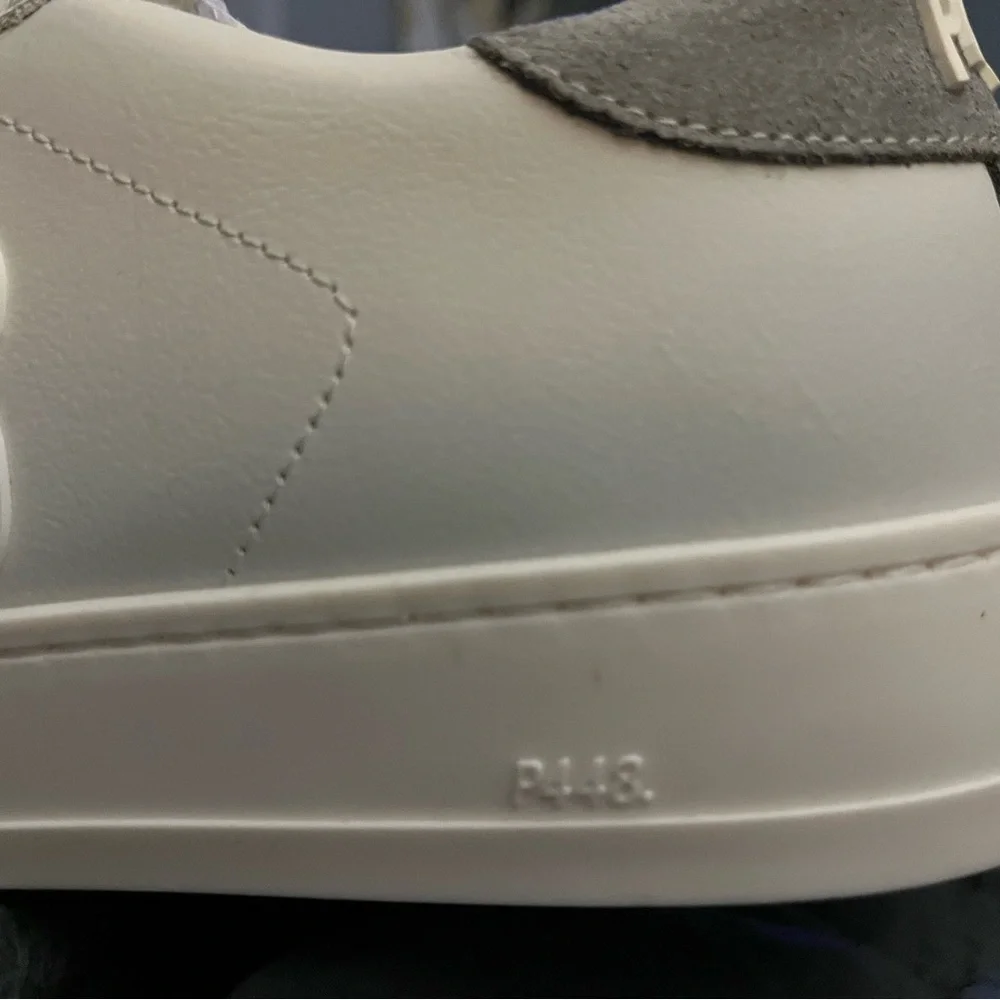 P448 brand new white and Gray Sneakers size 41 women’s 10 men’s 8 1/2 - Picture 7 of 10